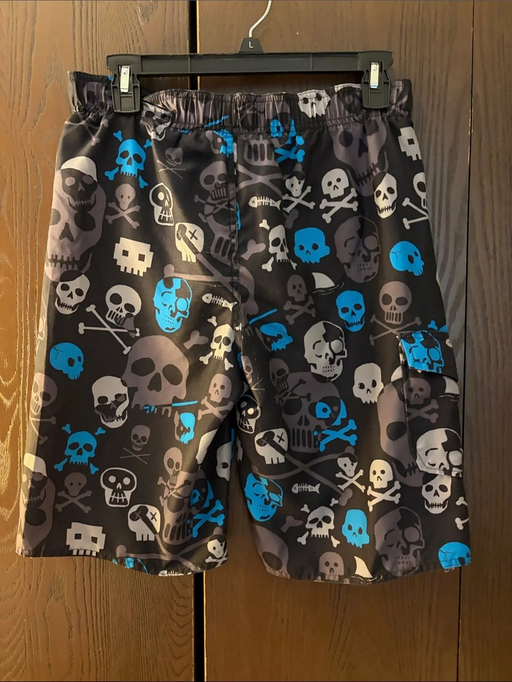 Hang Ten boy’s Black Board Swim Shorts Size Medium.